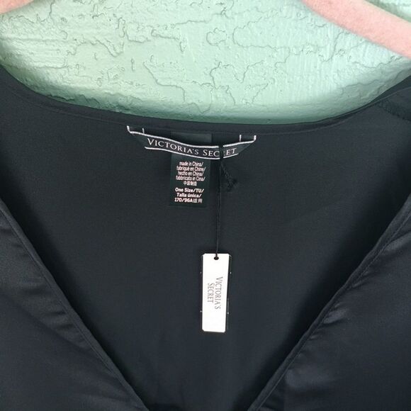 Victoria’s Secret Black Robe NWT LOVE One Size - Picture 10 of 14